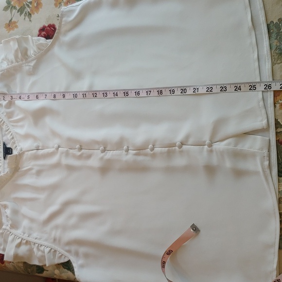 Ann Taylor Mixed Media Cream Ruffle Shell Top in Women's XL - Picture 12 of 17